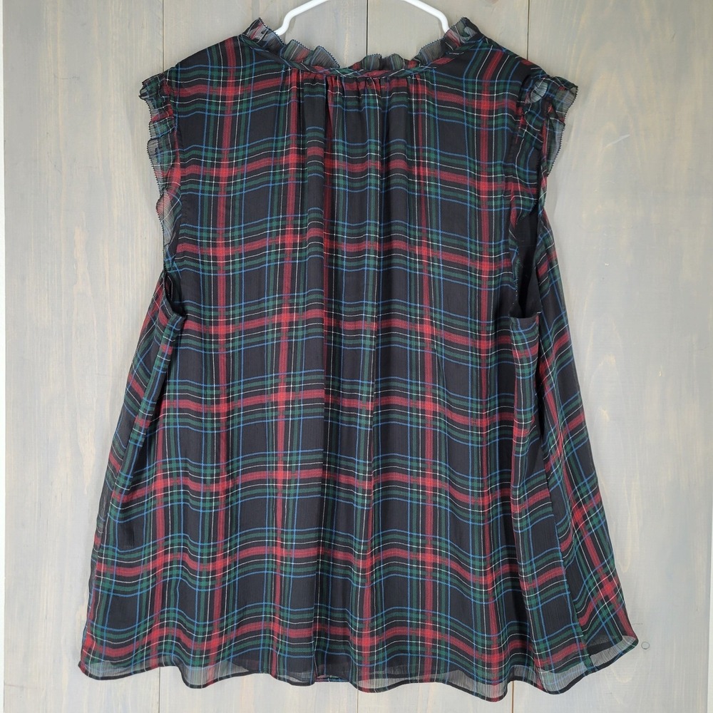 Lane Bryant Plaid Top Women 22/24 Black Red Green Ruffle Split Neck Sleeveless - Picture 2 of 9